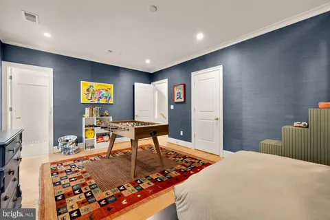 $4,100,000 | 5537 Hawthorne Place Northwest, Washington, DC 20016