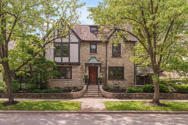 $949,900 | 2625 Powell Avenue, Columbus, OH 43209