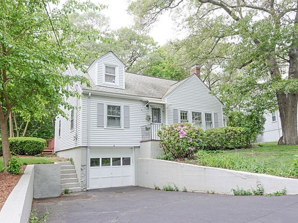 32 Sartell Road Waltham, MA 02451 - Photo 2 of 24 Gallery Image 2
