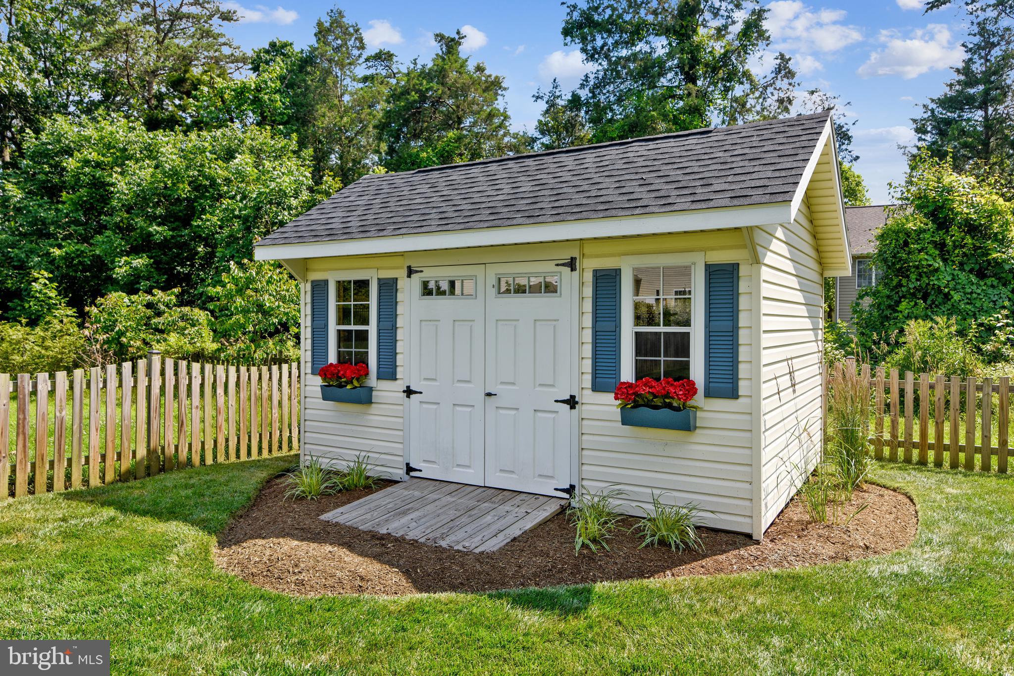 25853 Spring Farm Circle Chantilly, VA 20152 - Photo 69 of 80 Amish Built Shed