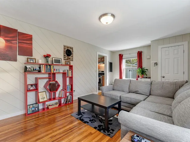 $319,000 | 5 Duane Court, Middlebury, VT 05753