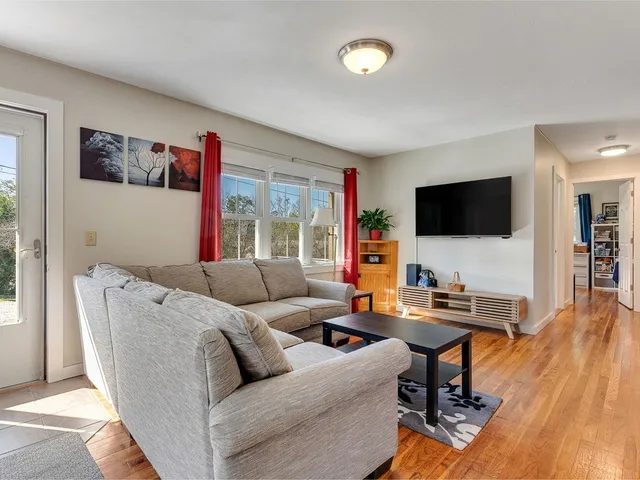 $319,000 | 5 Duane Court, Middlebury, VT 05753