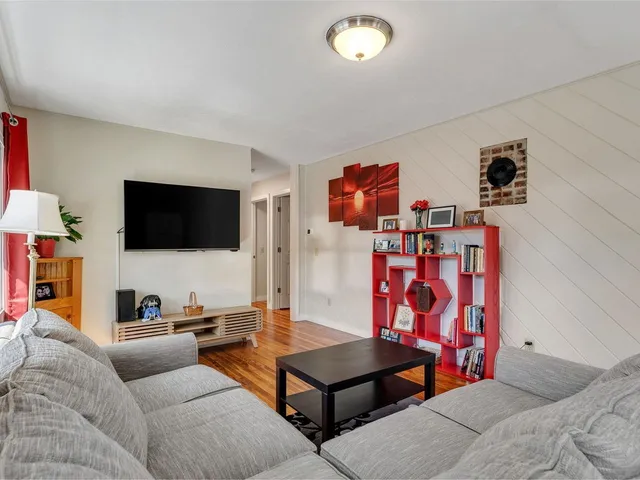 $319,000 | 5 Duane Court, Middlebury, VT 05753