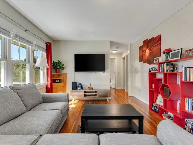 $319,000 | 5 Duane Court, Middlebury, VT 05753