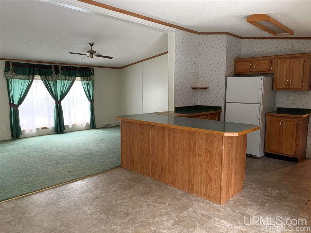 4414 10th Road Bark River, MI 49807 - Photo 7 of 16