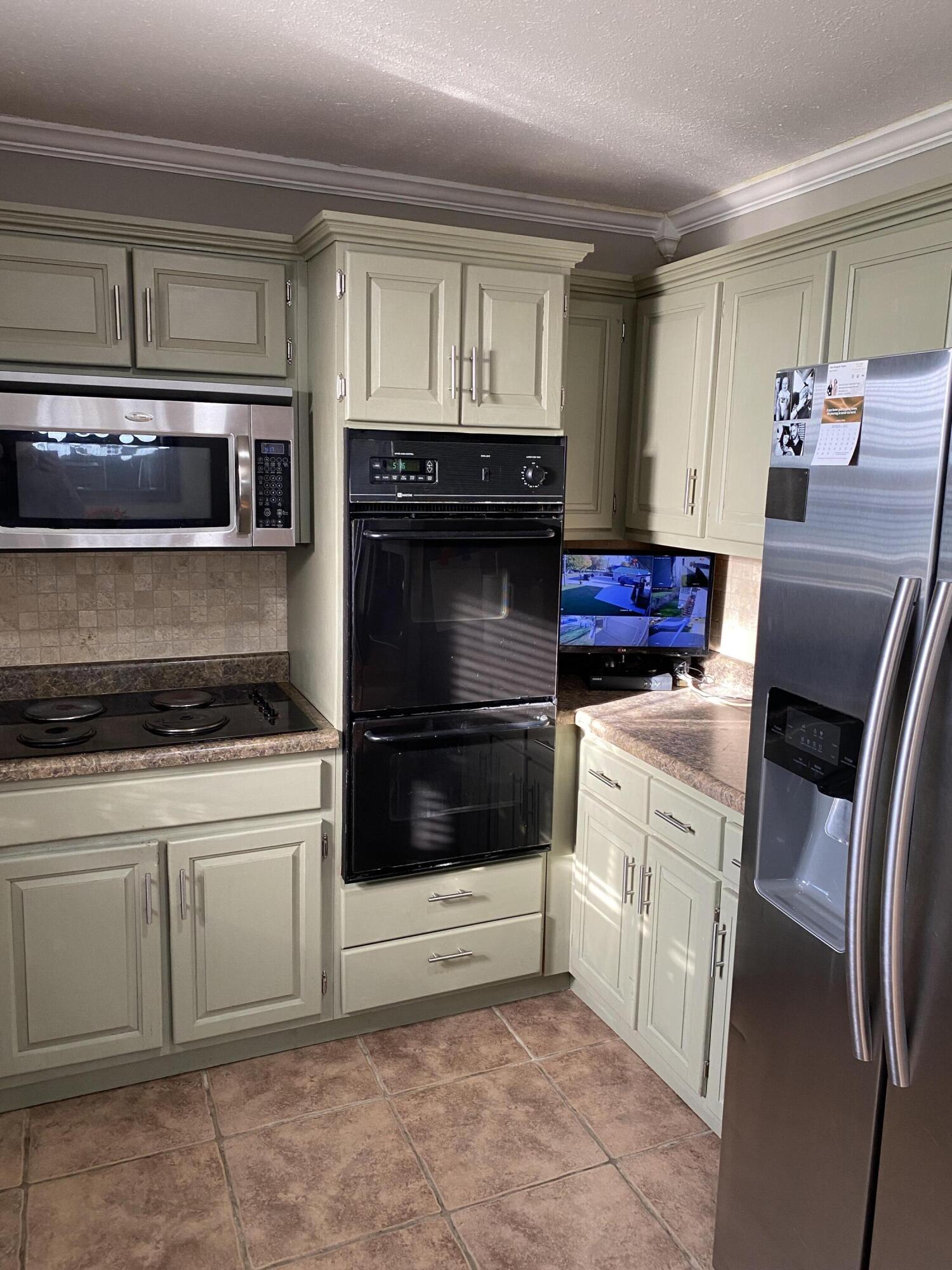 1069 Standard Avenue Corbin, KY 40701 - Photo 32 of 56 IMG_1360