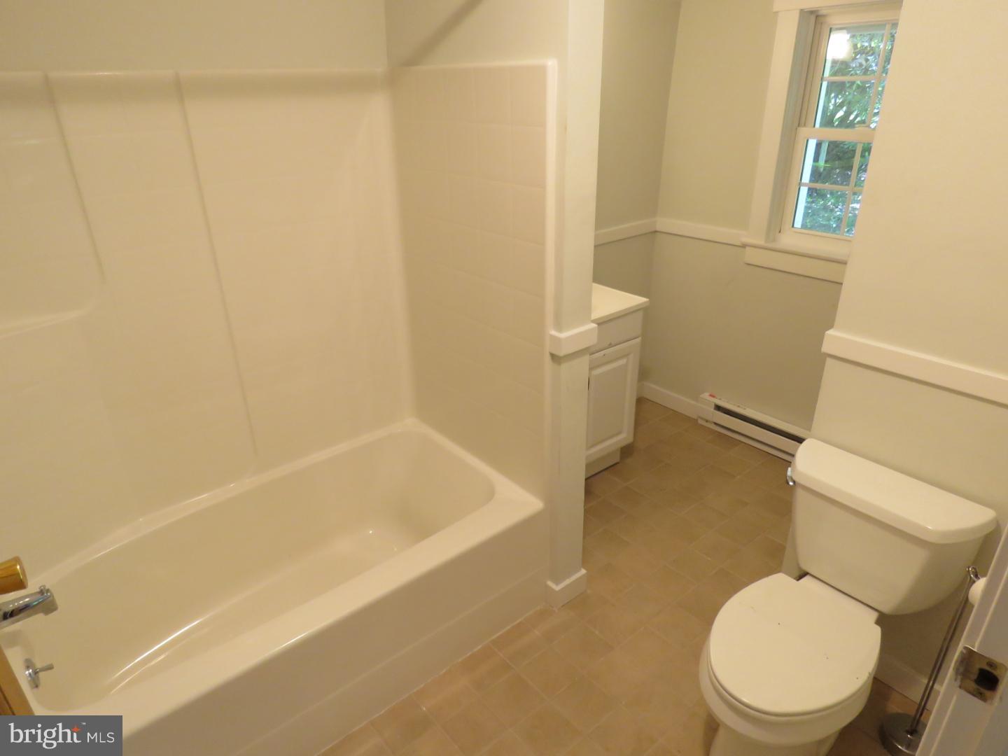 1140 Woodside Road Washington Crossing, PA 18977 - Photo 8 of 14