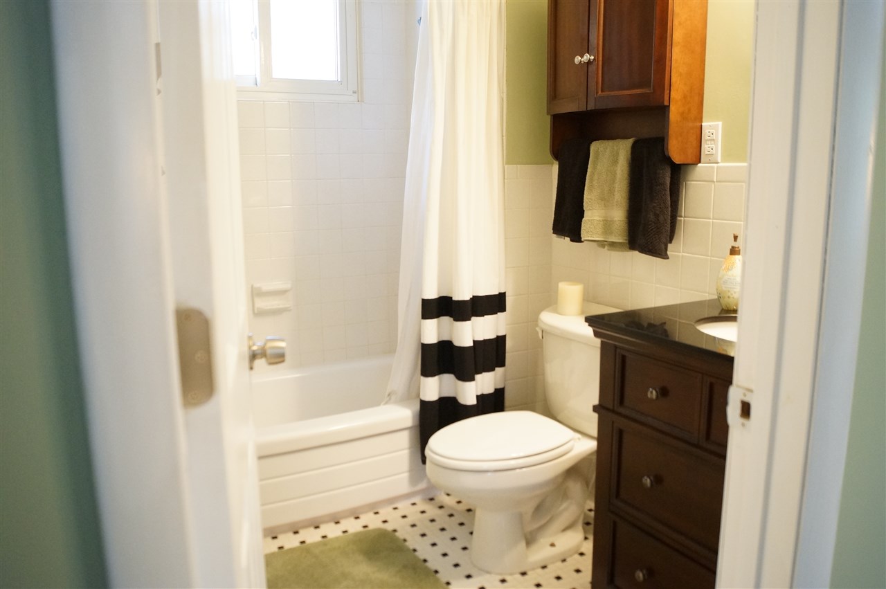 2399 Meadowlane Grayling, MI 49738 - Photo 10 of 21 1811844-11.JPG