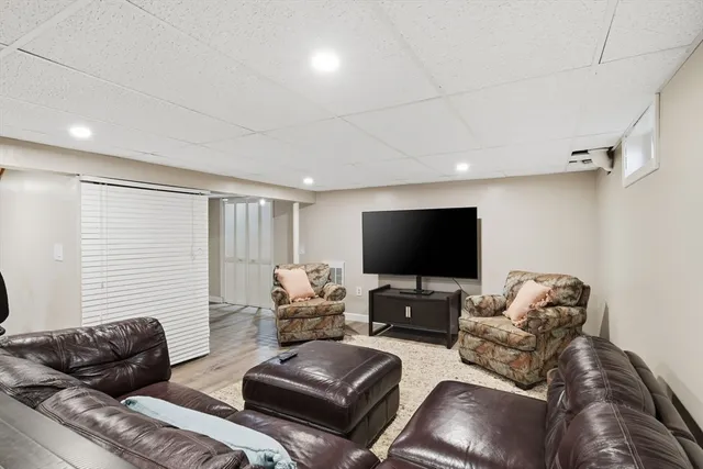 $529,900 | 283 Forest Glen, West Springfield, MA 01089