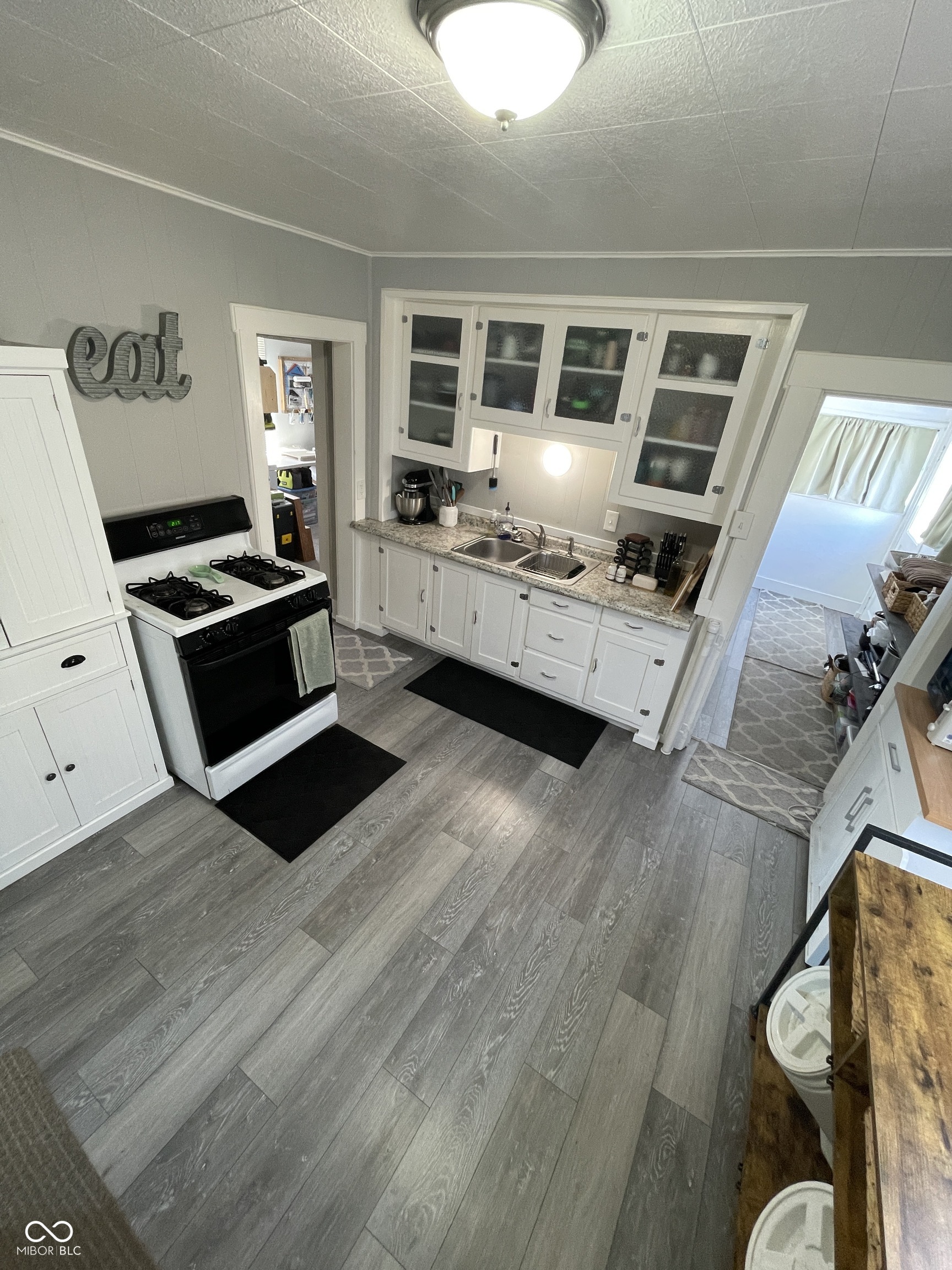 722 Jackson Street Seymour, IN 47274 - Photo 11 of 27