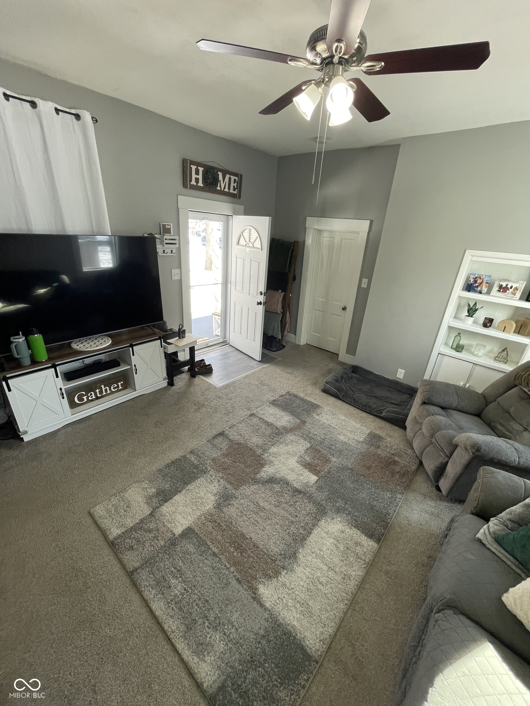 722 Jackson Street Seymour, IN 47274 - Photo 4 of 27