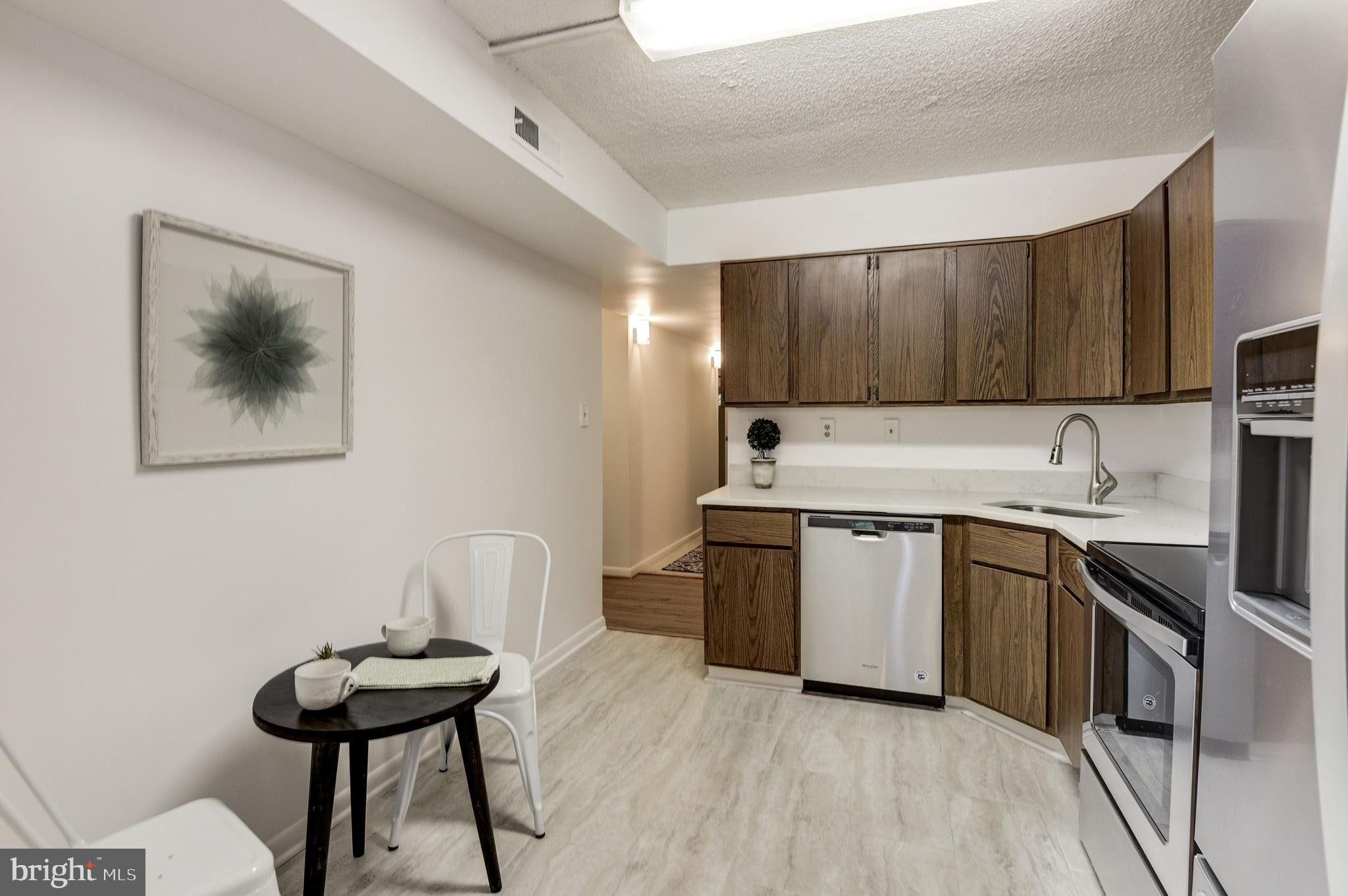 2212 Springwood Drive, Unit T5 Reston, VA 20191 - Photo 13 of 40 2212 SPRINGWOOD DR #T5, RESTON, VA