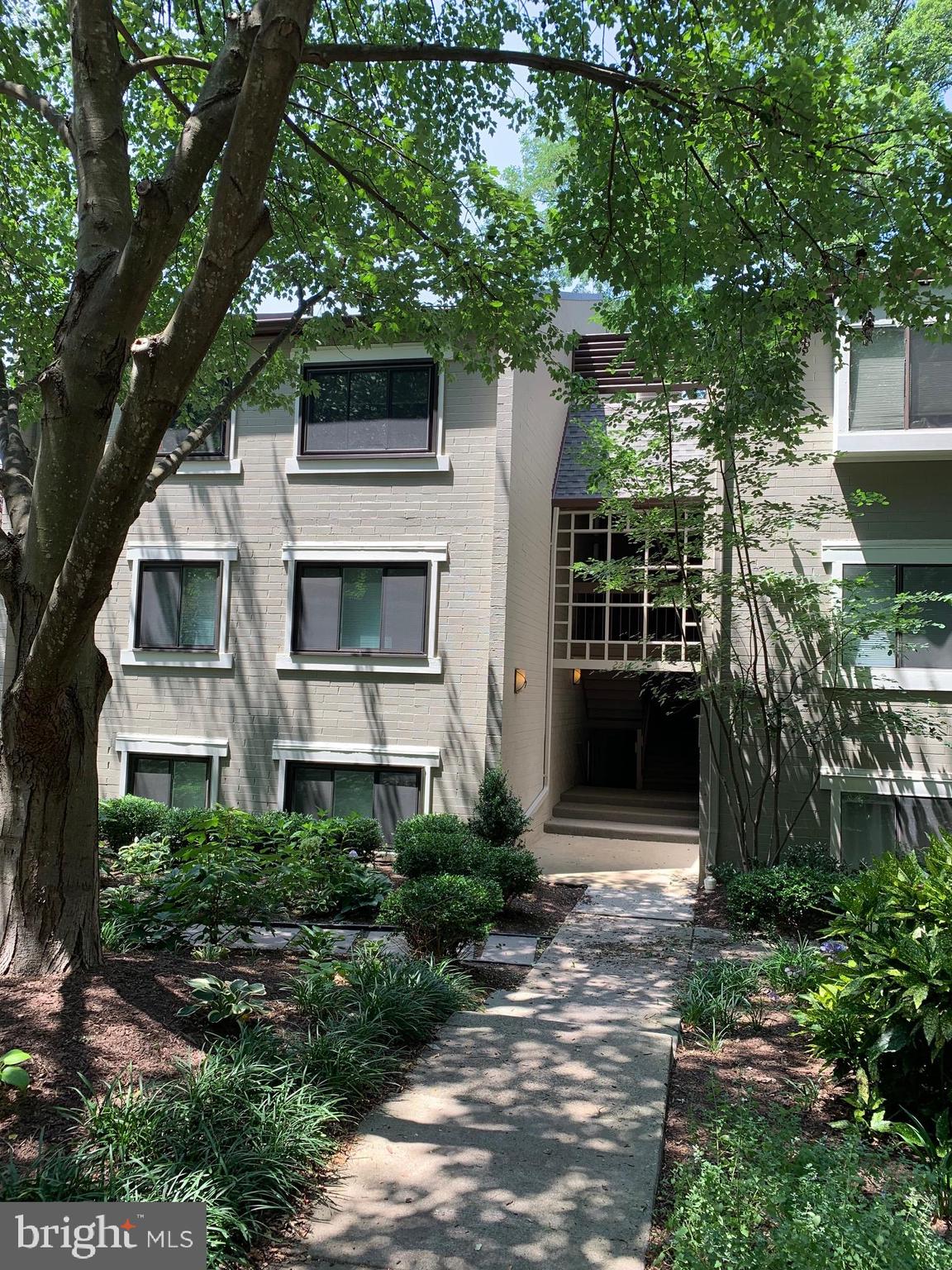2212 Springwood Drive, Unit T5 Reston, VA 20191 - Photo 37 of 40 2212 SPRINGWOOD DR #T5, RESTON, VA