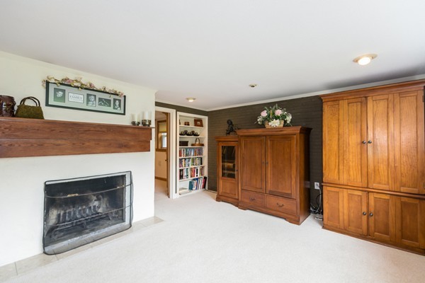 432 Frank Smith Road Longmeadow, MA 01106 - Photo 16 of 30 Gallery Image 16