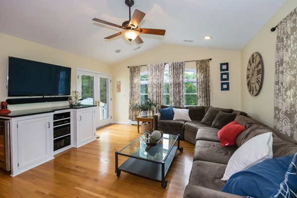 432 Frank Smith Road Longmeadow, MA 01106 - Photo 4 of 30 Gallery Image 4