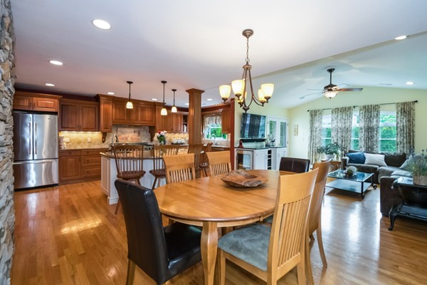 432 Frank Smith Road Longmeadow, MA 01106 - Photo 6 of 30 Gallery Image 6
