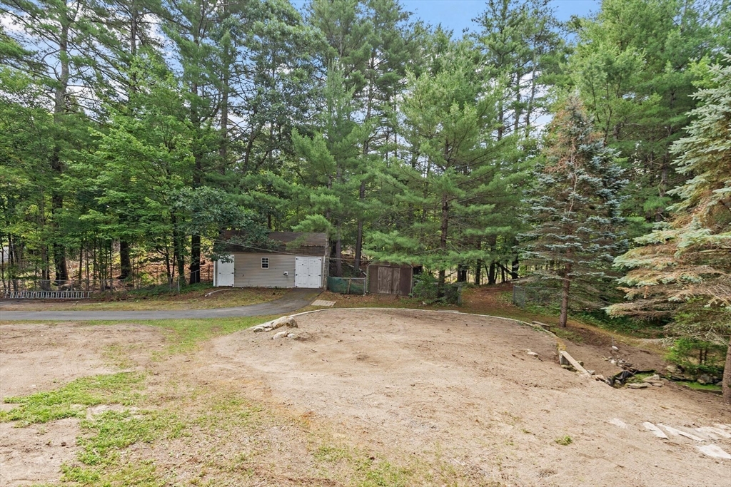 29 Tyler Road Townsend, MA 01469 - Photo 7 of 41