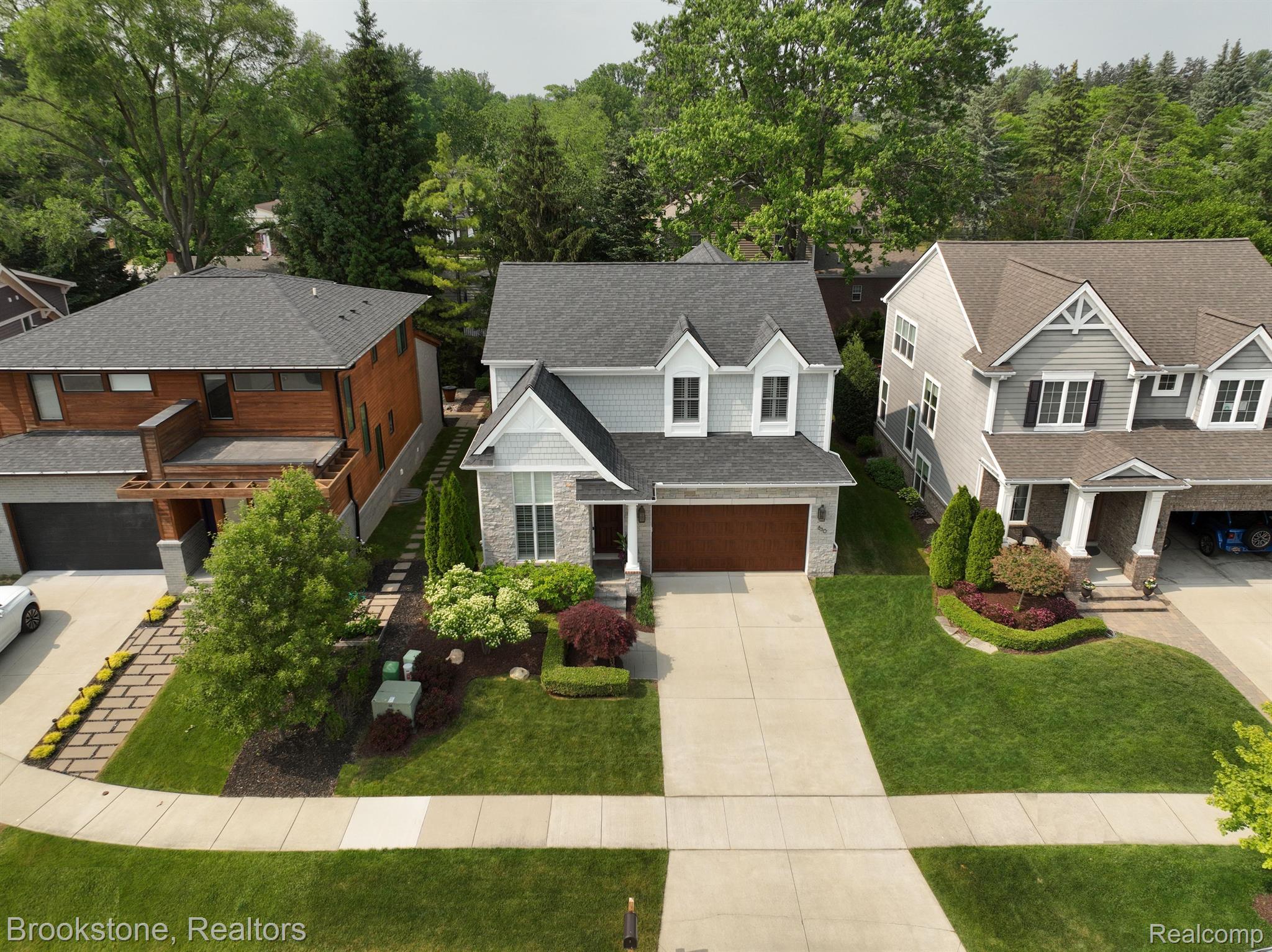 830 Cumberland Ridge Court Rochester, MI 48307 - Photo 1 of 39 Welcome to 830 Cumberland!