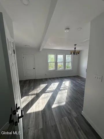 $1,400 | 623 Seneca Street, Schenectady, NY 12308