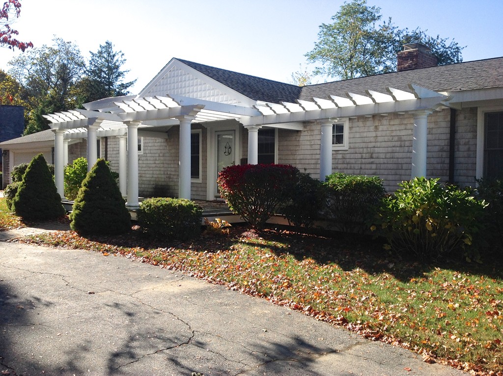 45 Sunset Road Bristol, RI 02809 - Photo 1 of 13