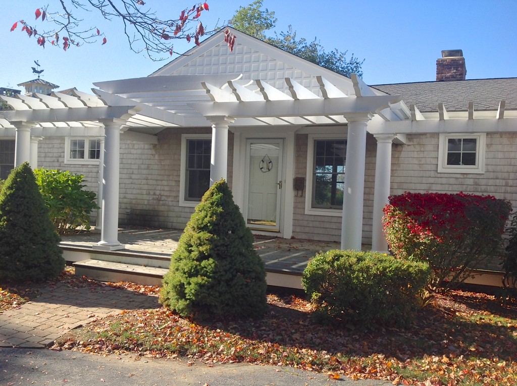 45 Sunset Road Bristol, RI 02809 - Photo 3 of 13