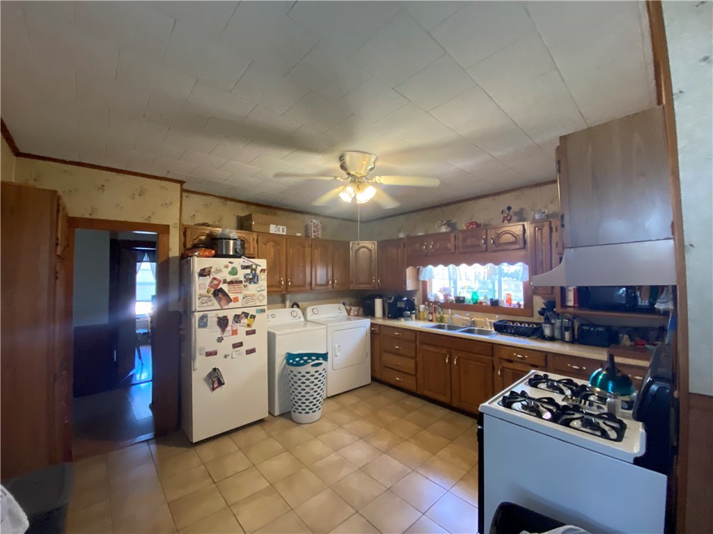 56 Wilson Avenue Woonsocket, RI 02895 - Photo 10 of 49 Gallery Image 10