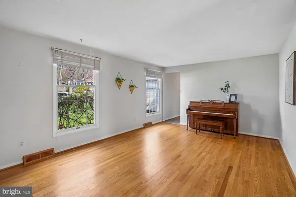 $510,000 | 5209 Windmill Lane, Columbia, MD 21044