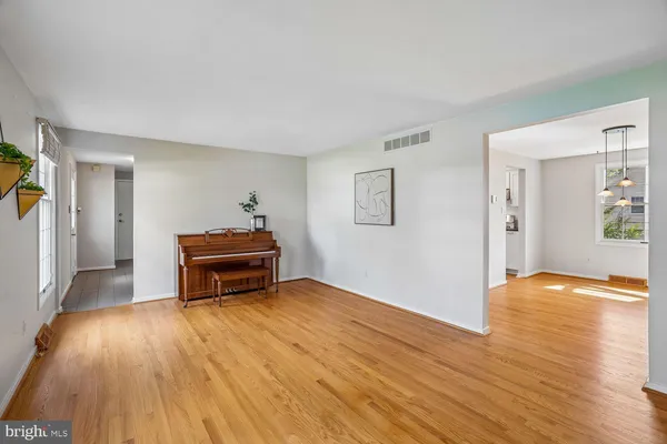 $510,000 | 5209 Windmill Lane, Columbia, MD 21044