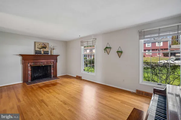 $510,000 | 5209 Windmill Lane, Columbia, MD 21044