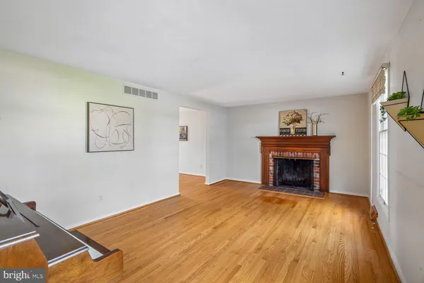$510,000 | 5209 Windmill Lane, Columbia, MD 21044