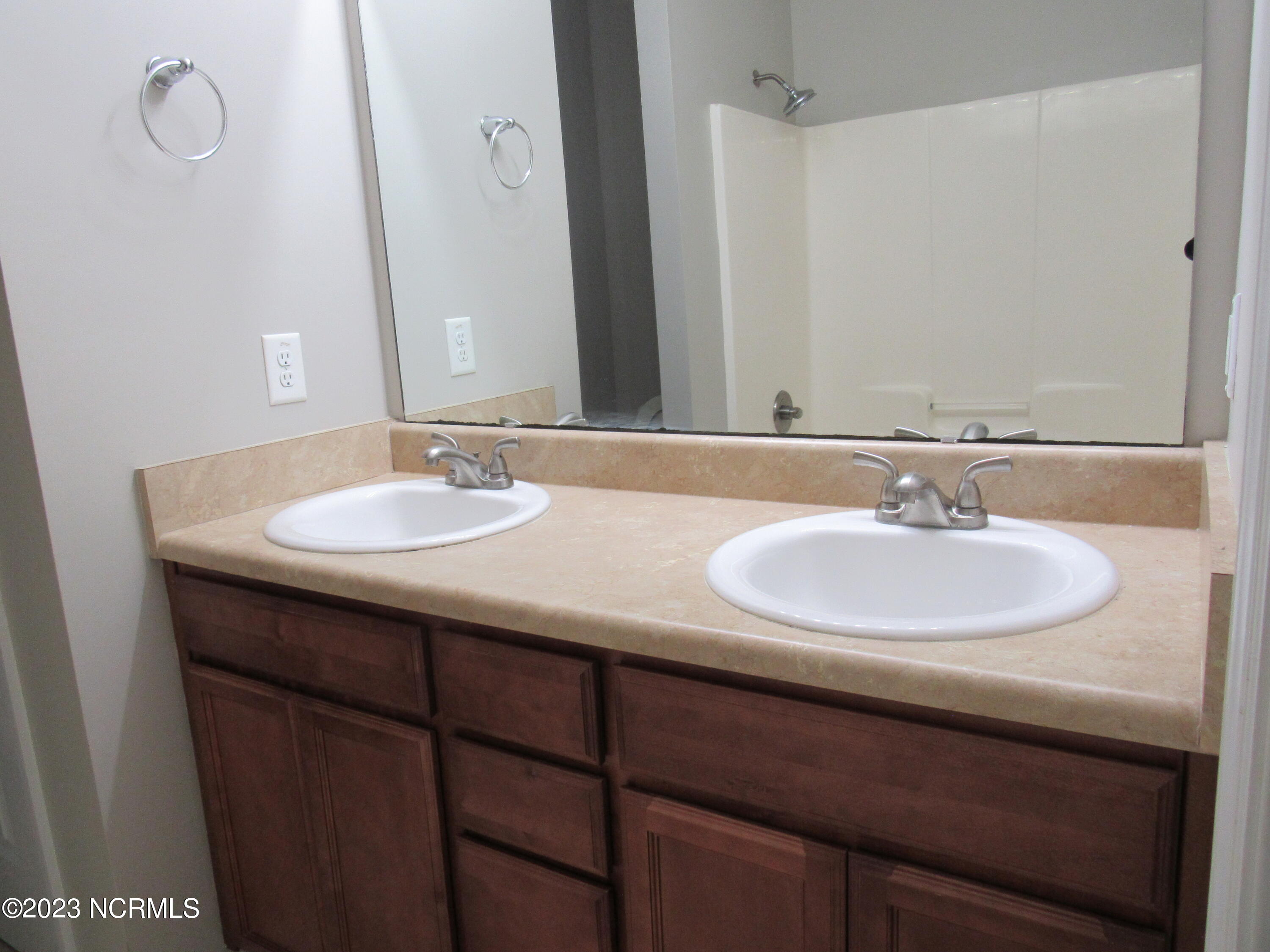 266 Caldwell Loop Jacksonville, NC 28546 - Photo 16 of 23 Master bath