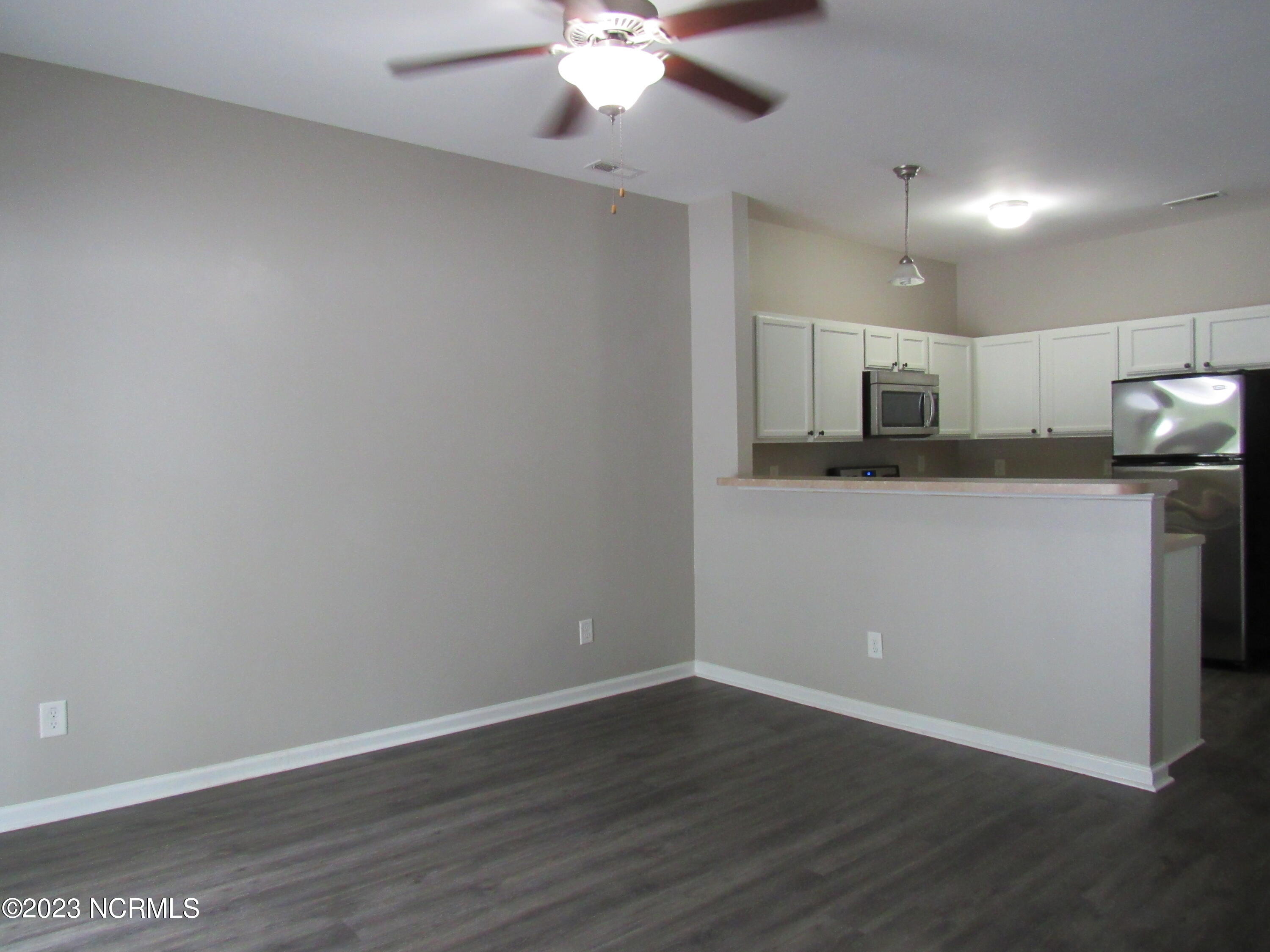 266 Caldwell Loop Jacksonville, NC 28546 - Photo 6 of 23 Living room 3