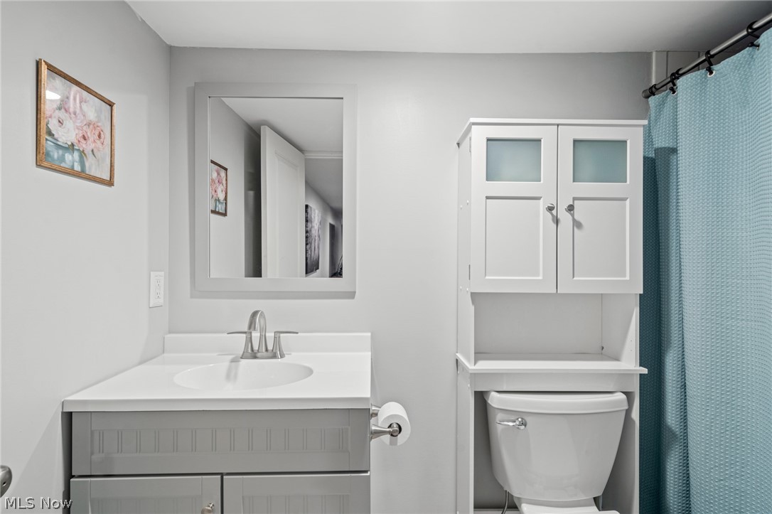 3930 Cardinal Road Akron, OH 44333 - Photo 24 of 34 Brand new full bath in lower level.