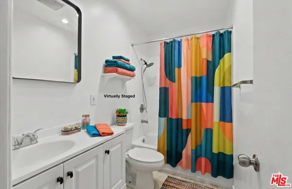 $415,000 | 410 North Market Street, Unit 3, Inglewood, CA 90302
