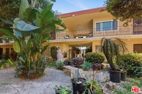 $415,000 | 410 North Market Street, Unit 3, Inglewood, CA 90302