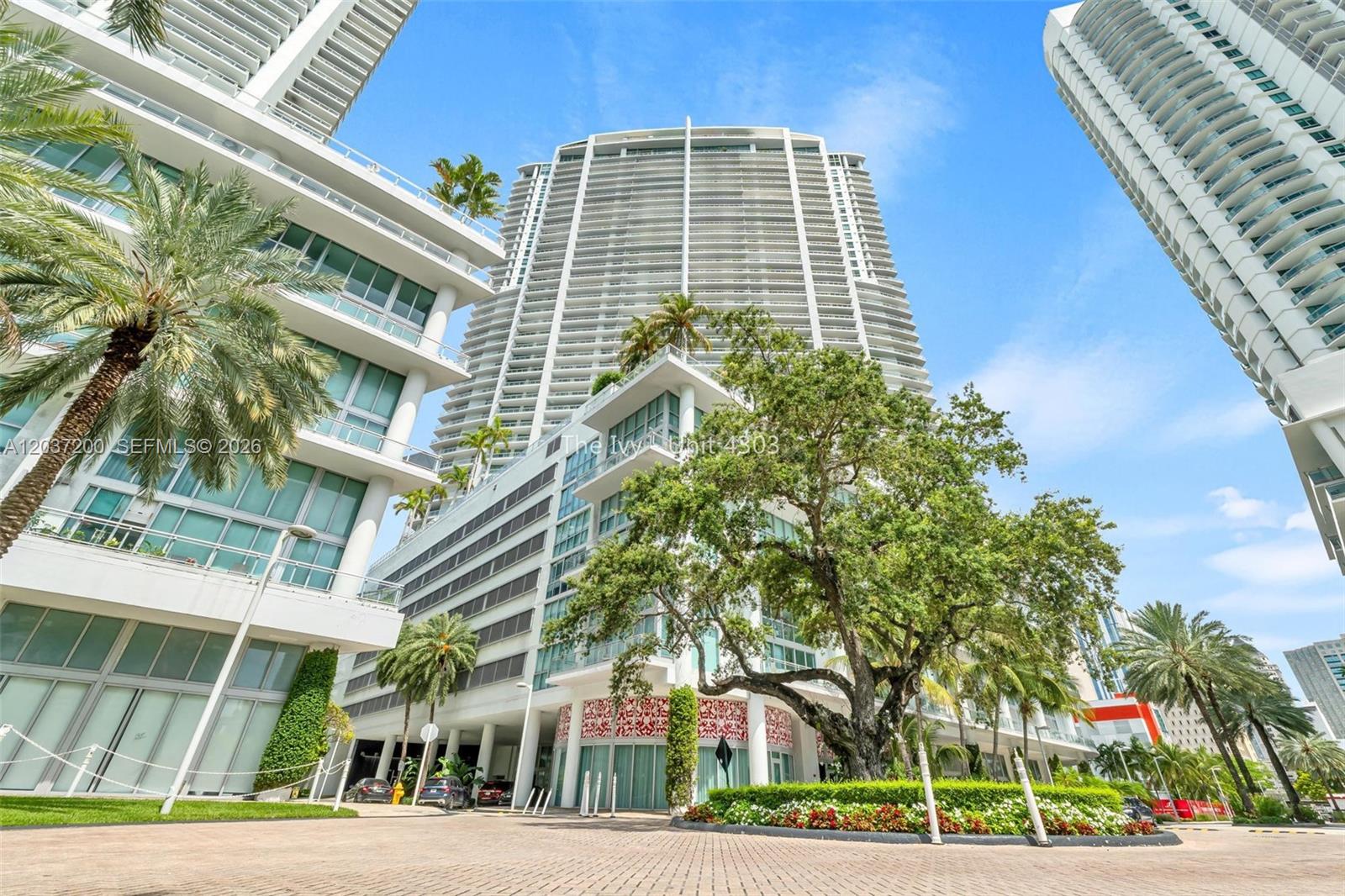 90 Southwest 3rd Street, Unit 4303 Miami, FL 33130 - Photo 2 of 41