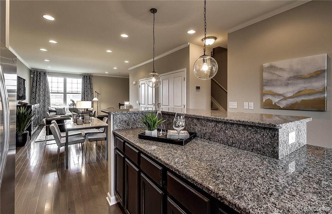 971 Barclay Circle Rochester, MI 48307 - Photo 14 of 24 Barrington Park - MI - Sumter - Interior - 1920x1240 (14).jpg