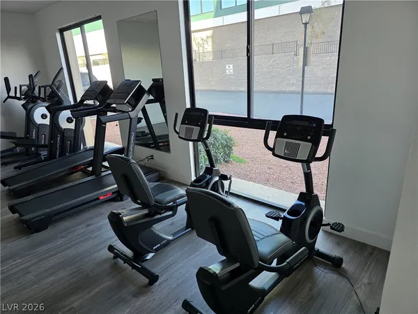 $1,350 | 3930 South University Center Drive, Unit 901, Las Vegas, NV 89119