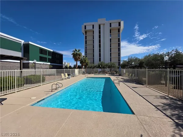 $1,350 | 3930 South University Center Drive, Unit 901, Las Vegas, NV 89119