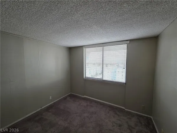 $1,350 | 3930 South University Center Drive, Unit 901, Las Vegas, NV 89119