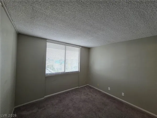 $1,350 | 3930 South University Center Drive, Unit 901, Las Vegas, NV 89119