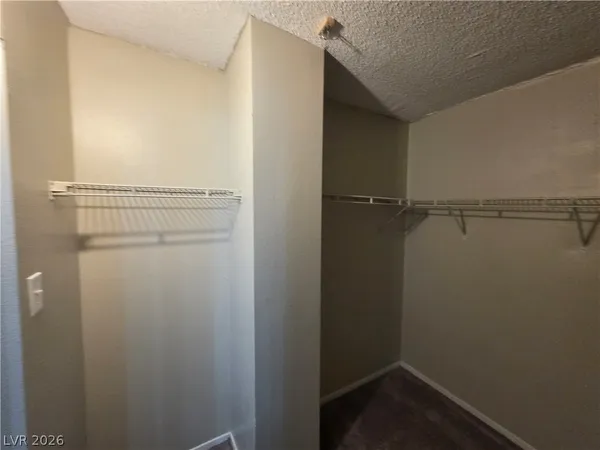 $1,350 | 3930 South University Center Drive, Unit 901, Las Vegas, NV 89119