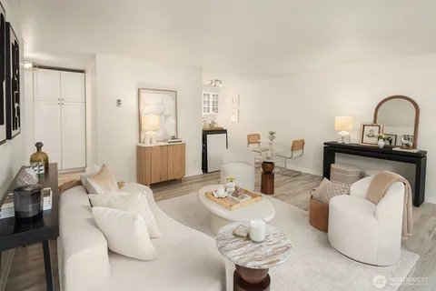 $595,000 | 6225 Lake Washington Boulevard Northeast, Unit 208, Kirkland, WA 98033