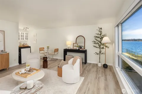 $595,000 | 6225 Lake Washington Boulevard Northeast, Unit 208, Kirkland, WA 98033