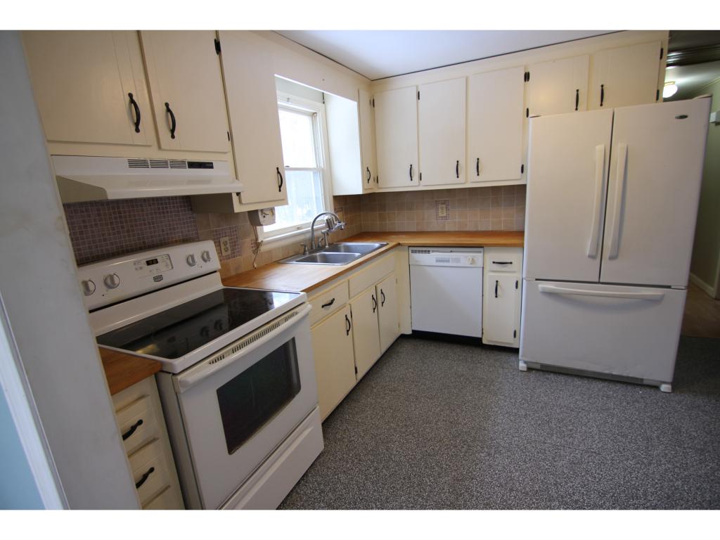 250 High Range Road Londonderry, NH 03053 - Photo 3 of 17