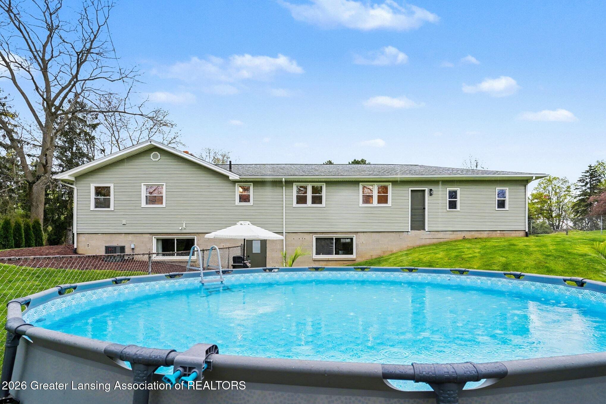 6285 Bishop Road Lansing, MI 48911 - Photo 29 of 38 032_file_2775