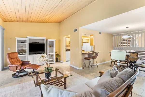 $4,500 | 229 Old Meadow Way, Palm Beach Gardens, FL 33418