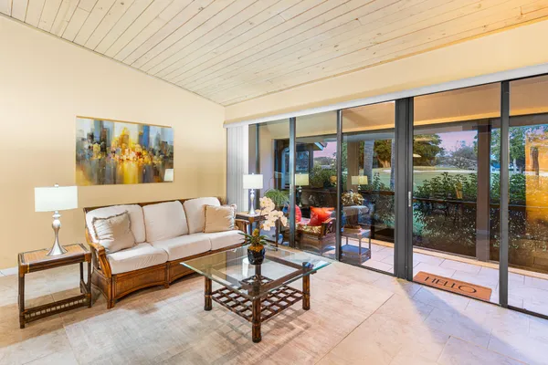 $4,500 | 229 Old Meadow Way, Palm Beach Gardens, FL 33418