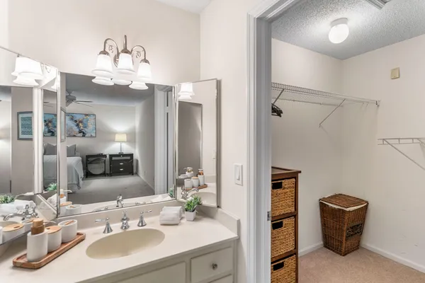 $4,500 | 229 Old Meadow Way, Palm Beach Gardens, FL 33418