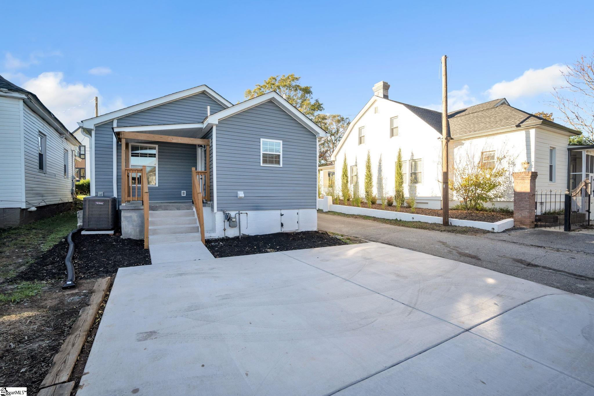 513 Anderson Street Greenville, SC 29601 - Photo 13 of 16